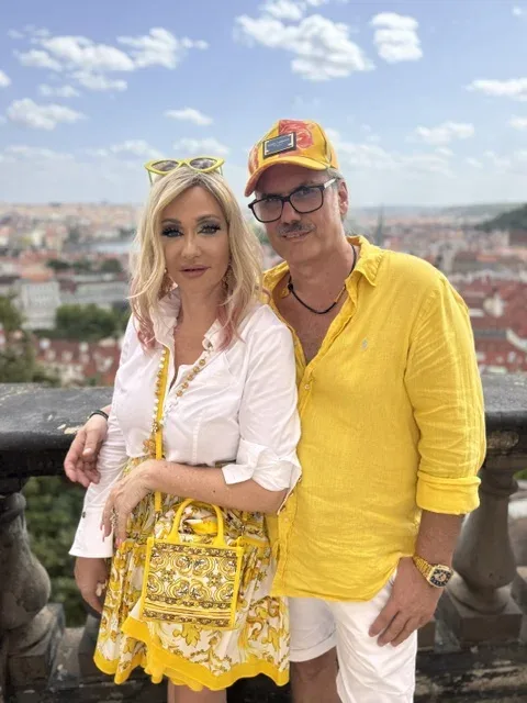 Michaela und Silvio mit Blick über Prag